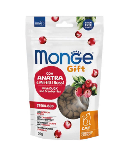 MONGE Gift Sterilised Cat Duck & Cranberries - punjene hrskave poslastice (60g)