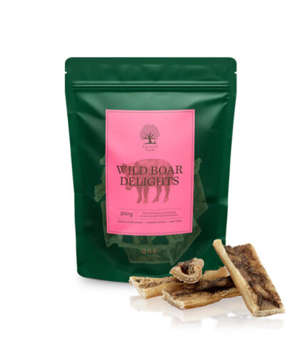 ESSENTIAL FOODS Wild Boar Delights - sušena koža divljeg vepra za pse (200g)